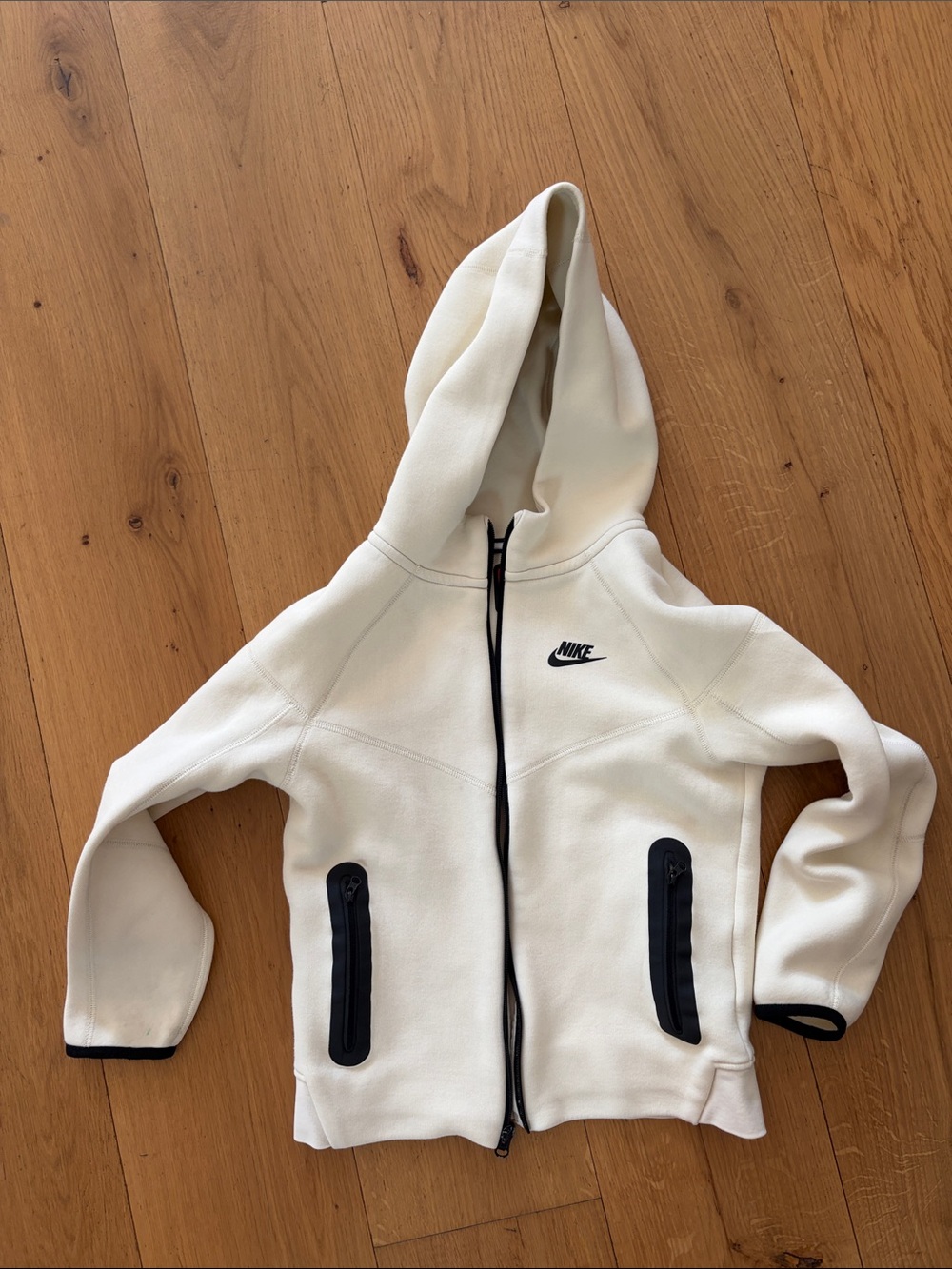 Nike tech. Cream. Size medium.